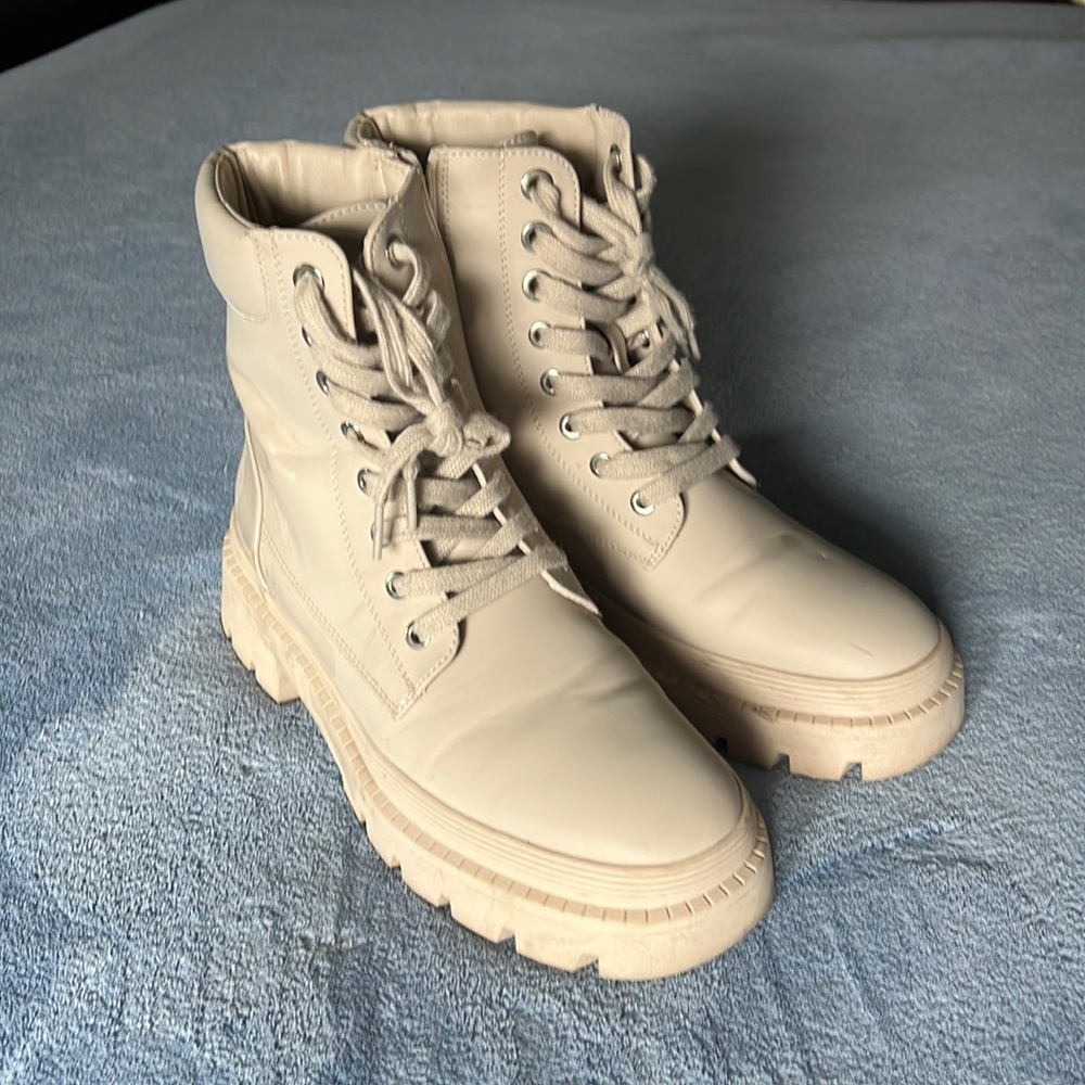 Beige Combat Boots/Snow Boots